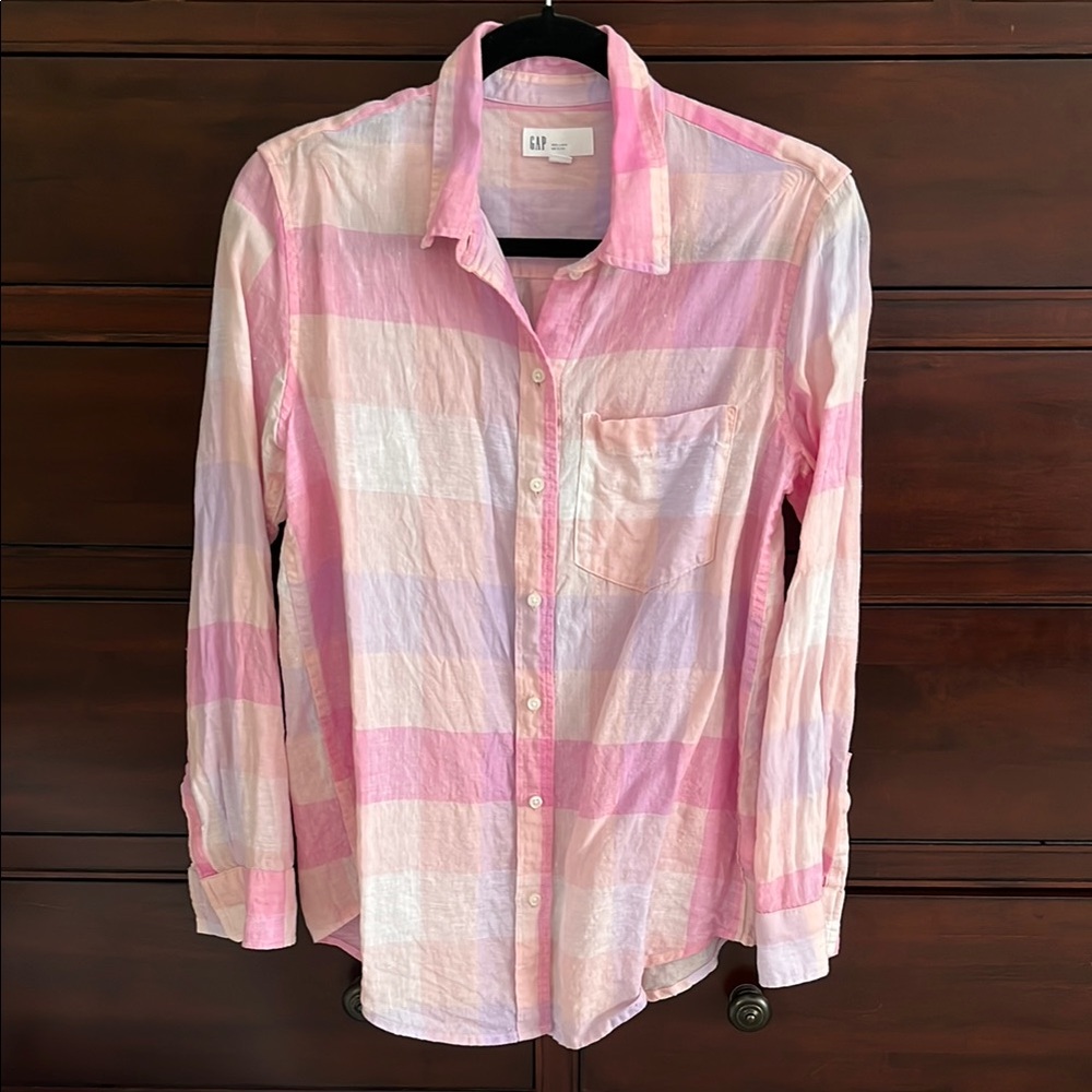 GAP 100% linen Pink and White Checkered Button-Up Shirt XS